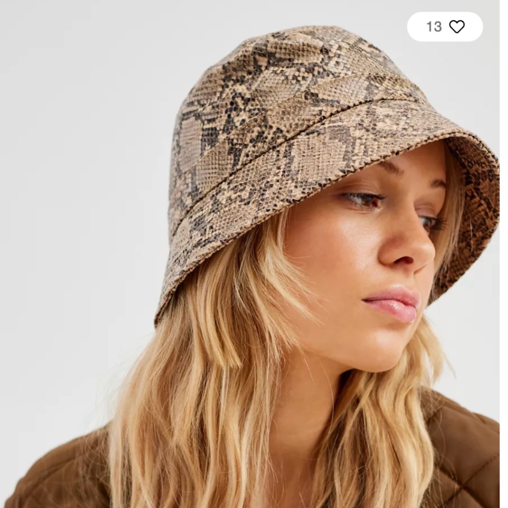 Jade Snake Hipster Hippie Art Chic Glam Python Tik College Beach Hip Bucket Hat